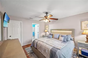 12167 Warwick Cir, Parrish, FL 34219 - Photo 15