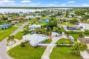 452 50th St W, Palmetto, FL 34221 - Photo 1