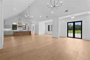 6609 Paladin Ct, Sarasota, FL 34241 - Photo 9