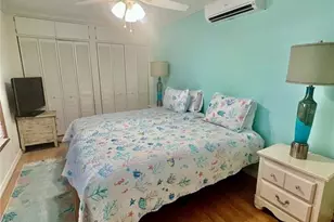143 S Port Dr, Venice, FL 34285 - Photo 9