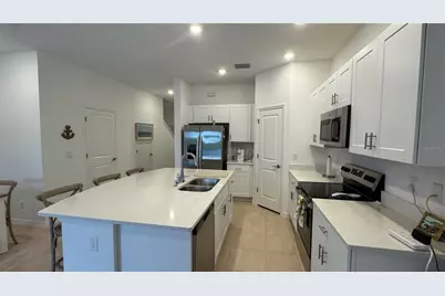 16620 Bergamo Place, Lakewood Ranch, FL 34211 - Photo 5