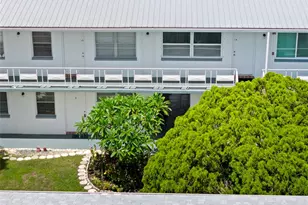 5875 18th St N, Saint Petersburg, FL 33714 - Photo 1
