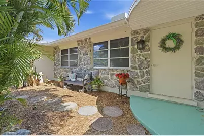 437 Beach Park Boulevard, Venice, FL 34285 - Photo 5