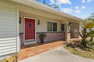 2520 E Milmar Dr, Sarasota, FL 34237 - Photo 3