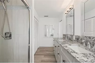 7215 Westmoreland Drive, Sarasota, FL 34243 - Photo 13