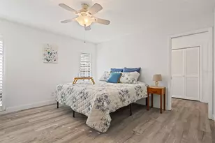 7215 Westmoreland Dr, Sarasota, FL 34243 - Photo 11