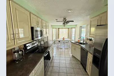 318 Venice East Boulevard, Venice, FL 34293 - Photo 17