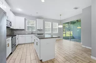 11705 Meadowgate Pl, Bradenton, FL 34211 - Photo 9
