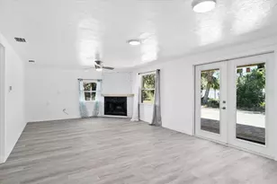 6243 Carlton Ave, Sarasota, FL 34231 - Photo 13