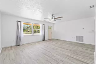 6243 Carlton Ave, Sarasota, FL 34231 - Photo 7