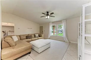 2219 Lockwood Meadows Cir, Sarasota, FL 34234 - Photo 15