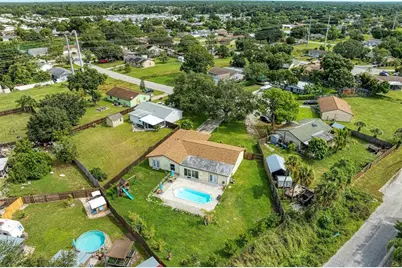 2219 Lockwood Meadows Circle, Sarasota, FL 34234 - Photo 47
