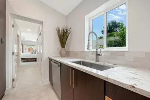 556 N Washington Dr, Sarasota, FL 34236 - Photo 21