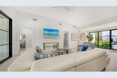 556 N Washington Drive, Sarasota, FL 34236 - Photo 13