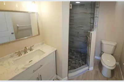 1650 Pine Tree Lane #204, Sarasota, FL 34236 - Photo 11