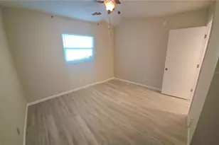 1650 Pine Tree Ln, Sarasota, FL 34236 - Photo 17