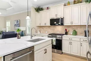 21620 Avon Park Ct, Venice, FL 34293 - Photo 9