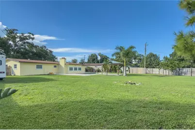 1126 Carmella Circle, Sarasota, FL 34243 - Photo 23