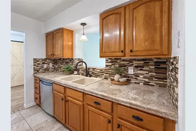 1126 Carmella Circle, Sarasota, FL 34243 - Photo 7
