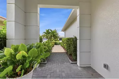 5224 Barnett Circle, Bradenton, FL 34211 - Photo 5