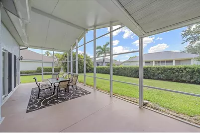 8015 Spring Marsh Drive, Bradenton, FL 34201 - Photo 9