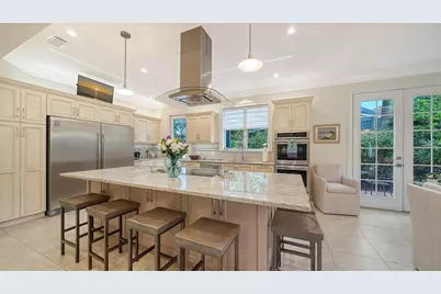1359 Tearose Place, Sarasota, FL 34239 - Photo 9