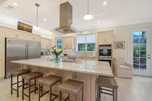 1359 Tearose Pl, Sarasota, FL 34239 - Photo 9