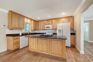 4090 Groveland Ave, Sarasota, FL 34231 - Photo 7
