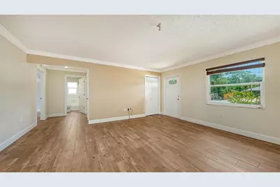 4090 Groveland Avenue, Sarasota, FL 34231 - Photo 5