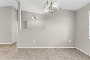 2475 Wood Oak Dr, Sarasota, FL 34232 - Photo 9