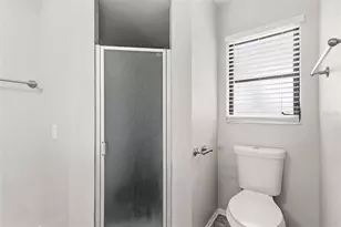 2475 Wood Oak Dr, Sarasota, FL 34232 - Photo 33