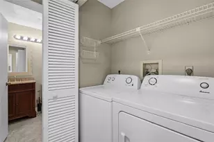3032 Ringwood Meadow, Sarasota, FL 34235 - Photo 27