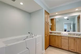 1640 Summer House Ln, Sarasota, FL 34242 - Photo 21