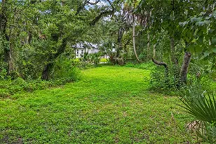 400 S Moon Dr, Venice, FL 34292 - Photo 37