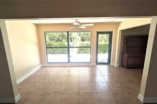 4615 Oak Forest Dr E, Sarasota, FL 34231 - Photo 3