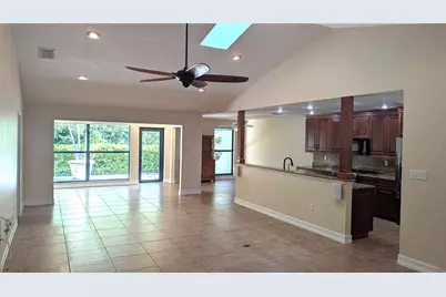 4615 Oak Forest Drive E #22, Sarasota, FL 34231 - Photo 7