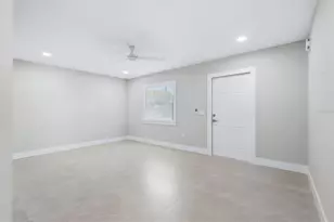 3021 14th St E, Bradenton, FL 34208 - Photo 3