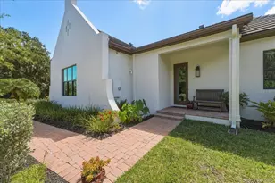 8877 Colonels Ct, Sarasota, FL 34240 - Photo 45