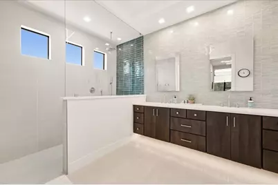 8877 Colonels Court, Sarasota, FL 34240 - Photo 19
