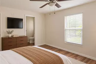 5054 San Jose Dr, Sarasota, FL 34235 - Photo 13