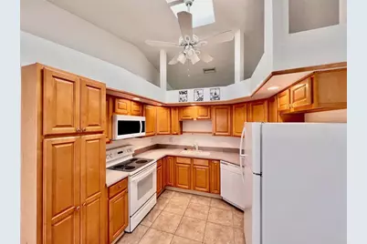 931 Fairfax Terrace NW, Port Charlotte, FL 33948 - Photo 7