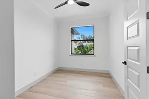 11209 Chalet Ave, Englewood, FL 34224 - Photo 7
