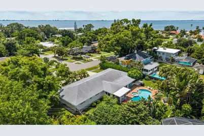 7739 Westmoreland Drive, Sarasota, FL 34243 - Photo 35