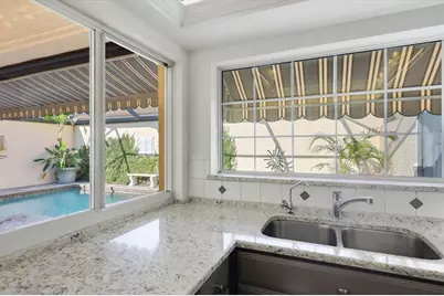 3634 Glen Oaks Manor Drive, Sarasota, FL 34232 - Photo 23