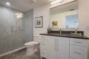 800 N Tamiami Trl, Sarasota, FL 34236 - Photo 29