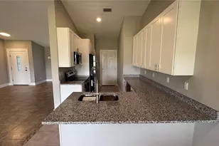 11728 Shirburn Cir, Parrish, FL 34219 - Photo 9