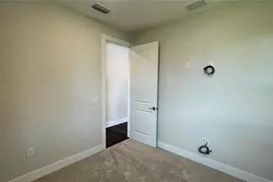 18519 Dayspring Pl, Venice, FL 34293 - Photo 15
