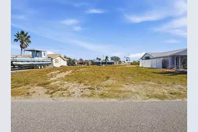 13612 Garris Dr, Hudson, FL 34667 - Photo 5