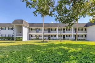 105 47th Ave Dr W, Bradenton, FL 34207 - Photo 1