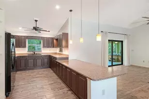 3716 46th Ave Dr W, Bradenton, FL 34210 - Photo 17